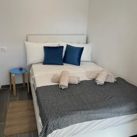 Naomi Guest house 3*