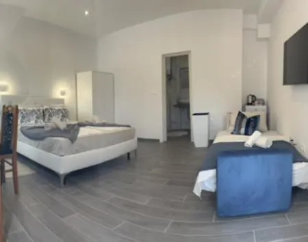 Naomi Guest house
